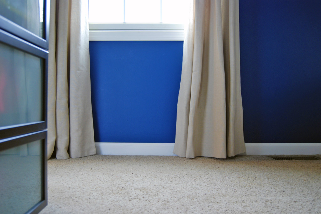 An Easy DIY Method for Hemming Curtains