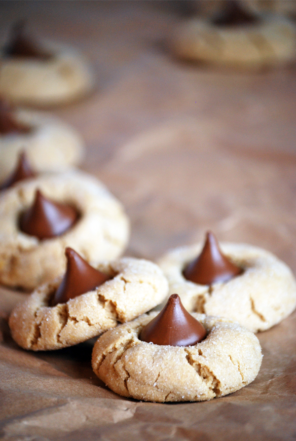 Peanut Butter Chocolate Kiss Cookies: These delicious chewy peanut butter cookies are a holiday tradition with a sweet chocolate-y center!