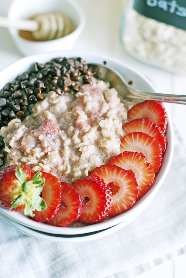 Quick Chocolate Strawberry Oatmeal - The Charming Detroiter