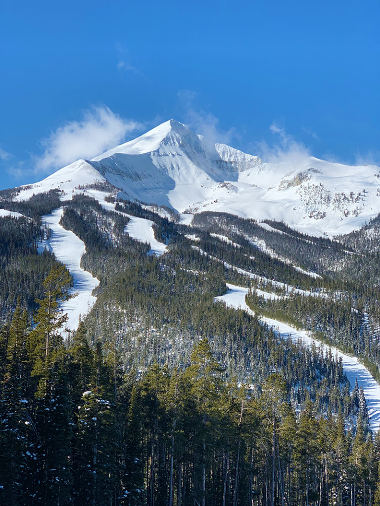Today I'm continuing on my trip recap of our recent ski vacation to Big Sky, Montana! Join me as we hit the slopes (and the hot tub, of course)!