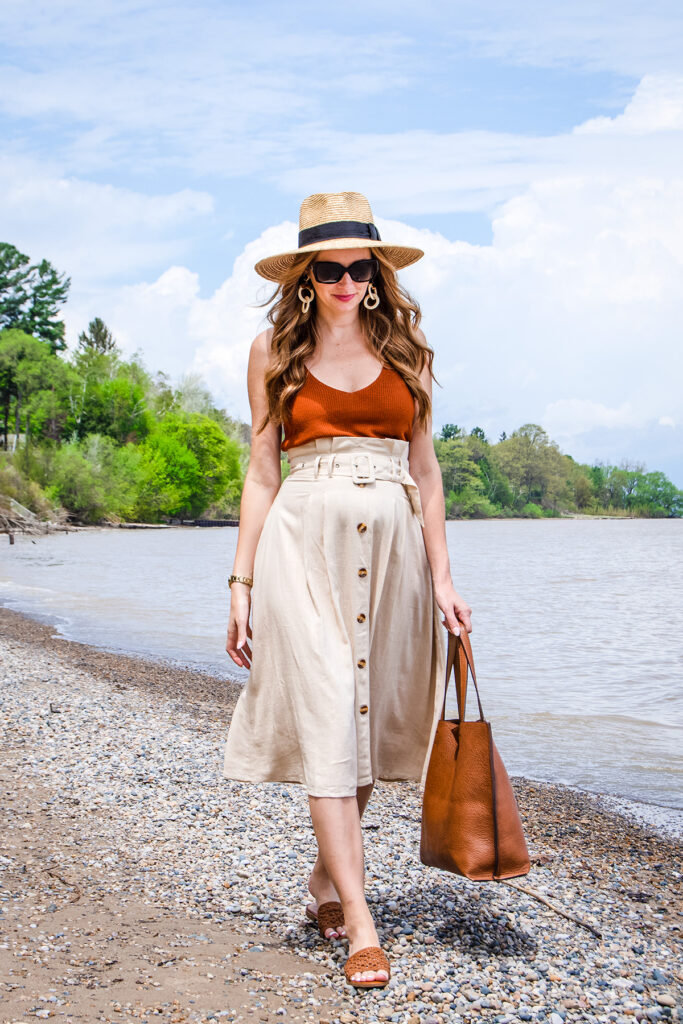 Today I'm sharing a look from Forever 21 that I'm just loving for the summer! I paired this linen midi skirt with a sweater tank, and some of my favorite summer staple accessories!